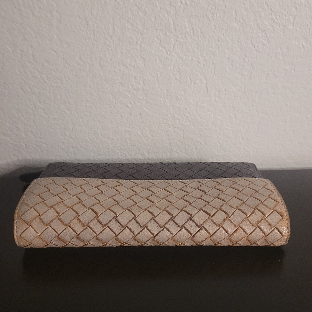 BOTTEGA VENETA  INTRECCIATO Flap Wallet - Picture 15 of 16